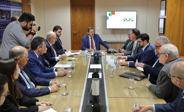Os ministros recebem últimas sugestões para o novo Plano Safra 2024/2025, que será anunciado na próxima semana.