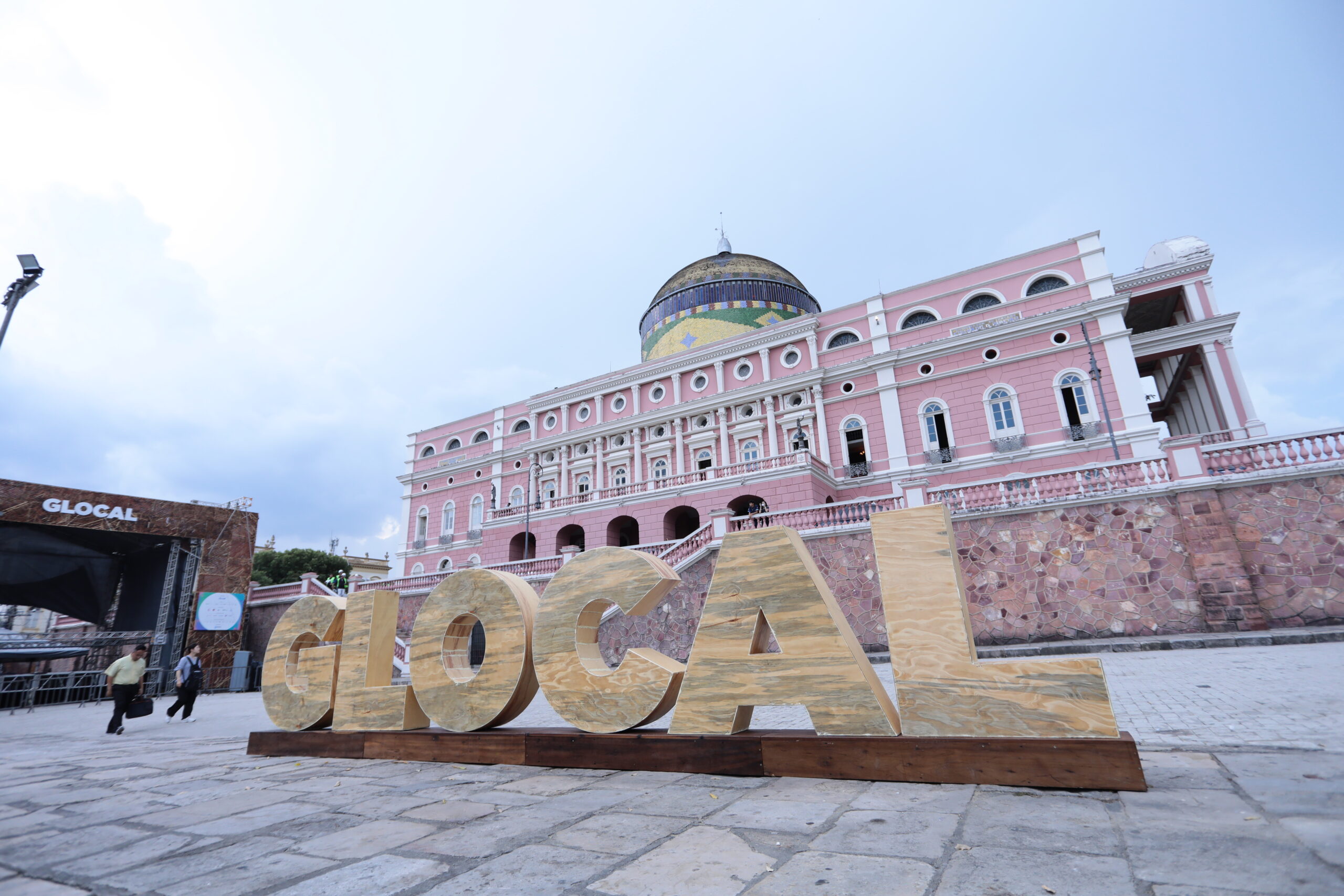Glocal Amazônia coloca Manaus no centro do debate ambiental