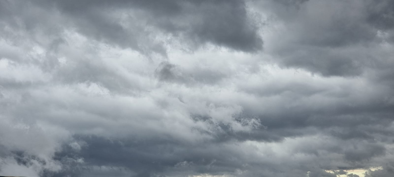 Inmet alerta para tempestades e ventos no Sul