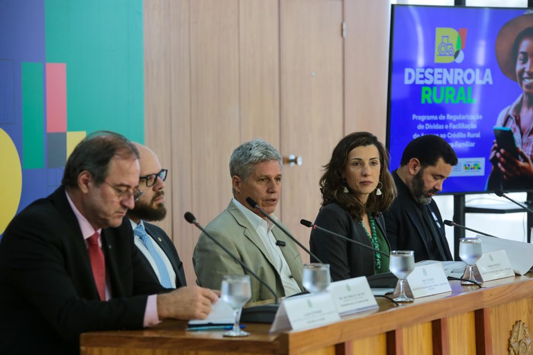 Governo espera 250 mil renegociações pelo Desenrola Rural
