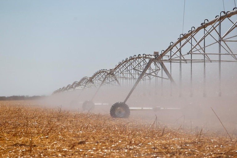 Governo firma acordo para integrar agricultura irrigada e segurança energética