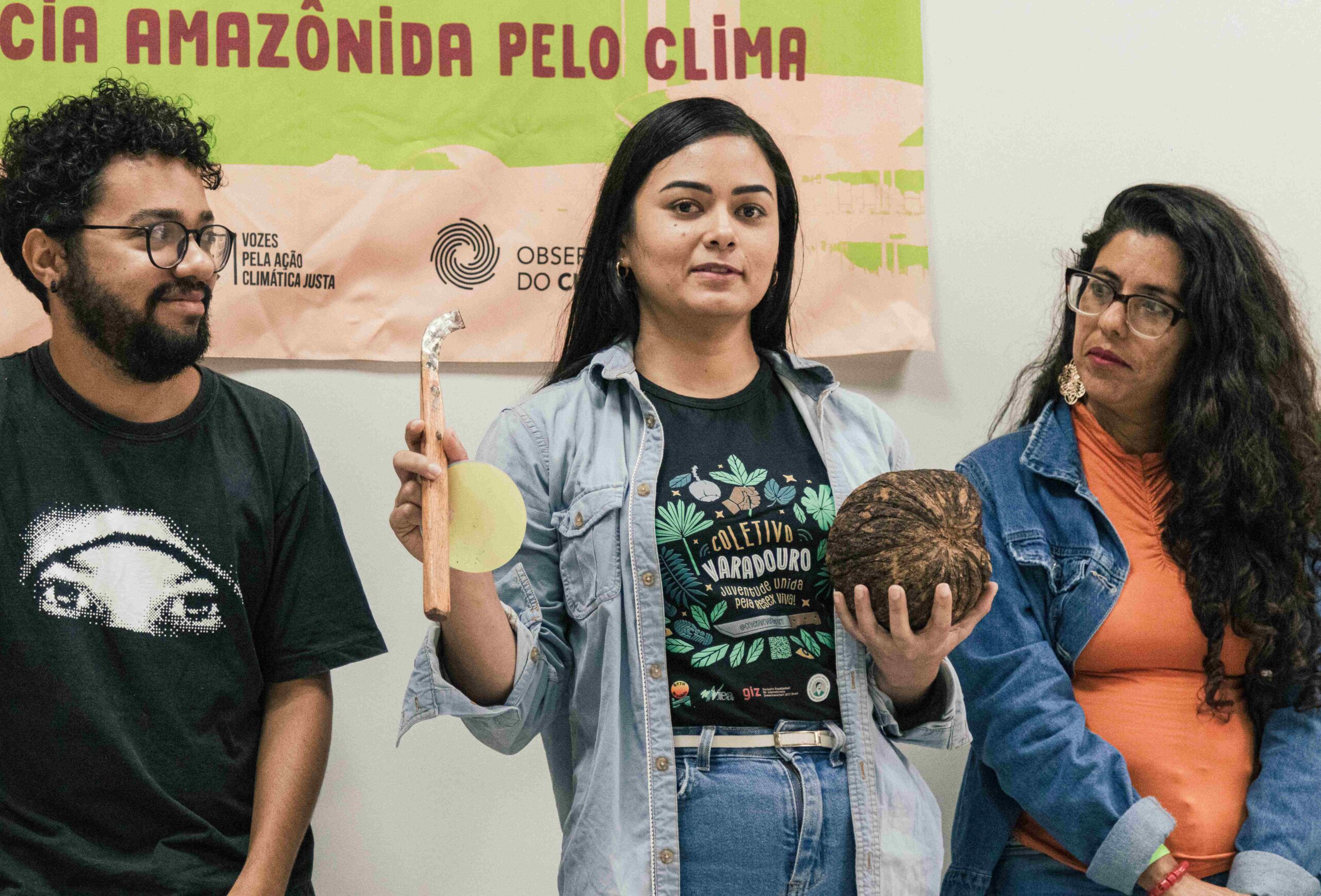 Jovem extrativista da Amazônia é aprovada em mestrado na UnB