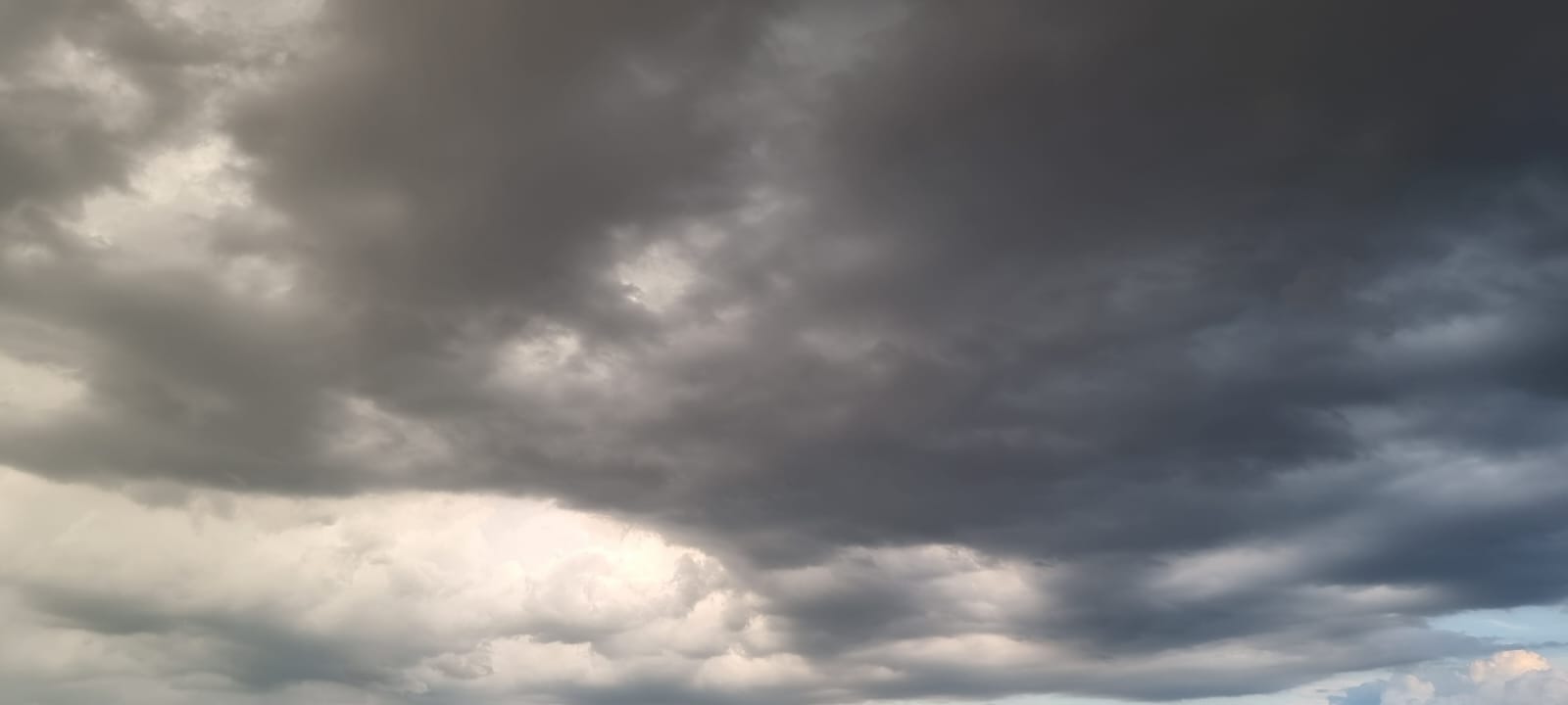 Frente fria traz chuva e frio ao Sul e Sudeste