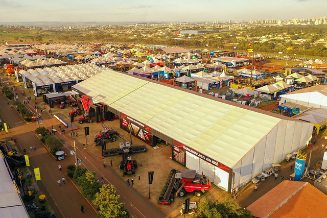 Agrishow celebra 30 anos com homenagens e presença de autoridades
