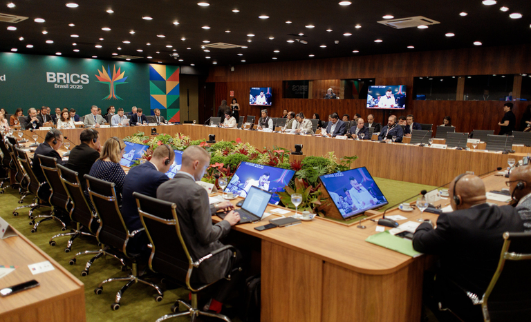 Brasil lidera debate sobre agricultura sustentável e segurança alimentar no BRICS