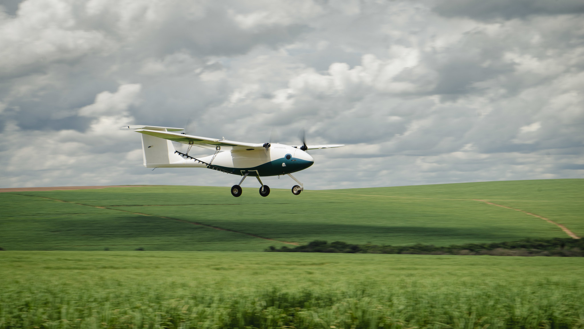 Conheça o avião agrícola autônomo e 100% elétrico da Synerjet