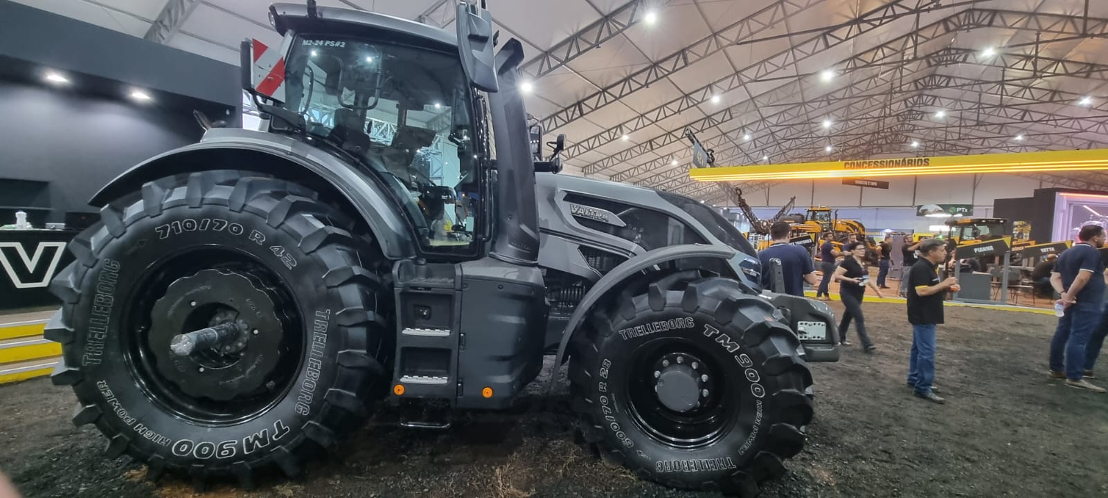 Setor de máquinas e equipamentos fatura R$ 200,8 bi em oito meses, mas desacelera com tarifaço dos EUA
