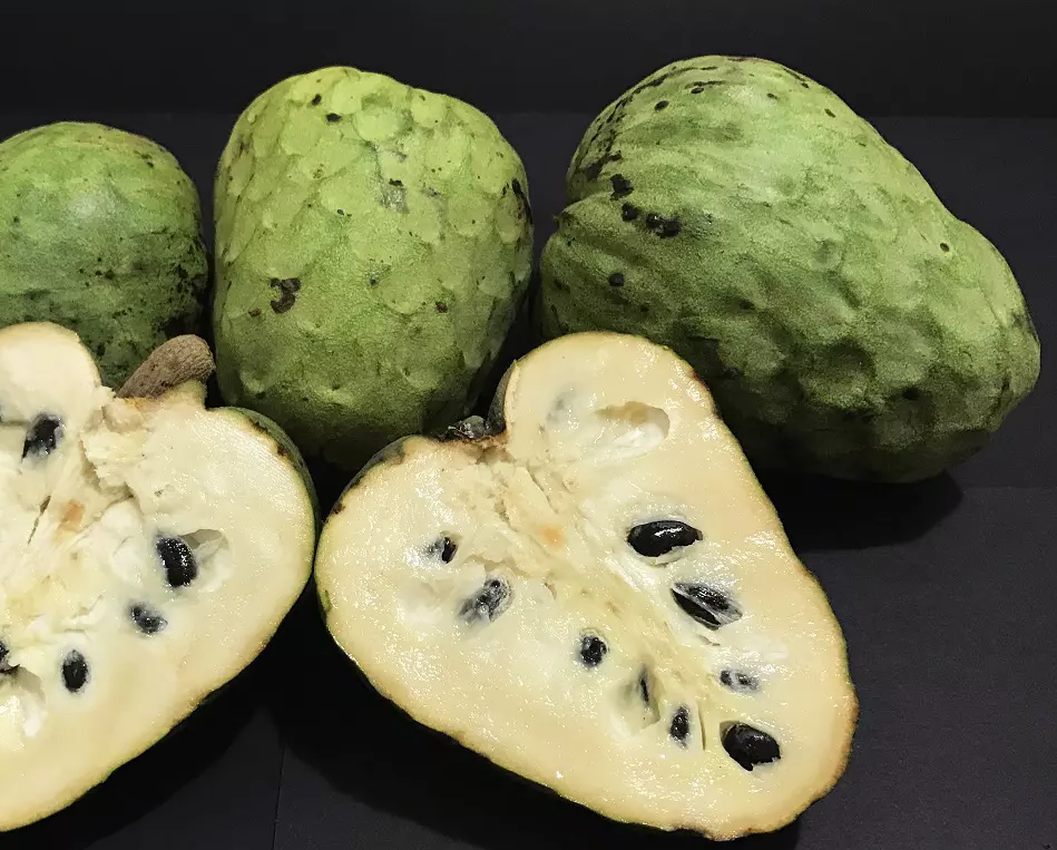 Fruta exótica: conheça a cherimoia