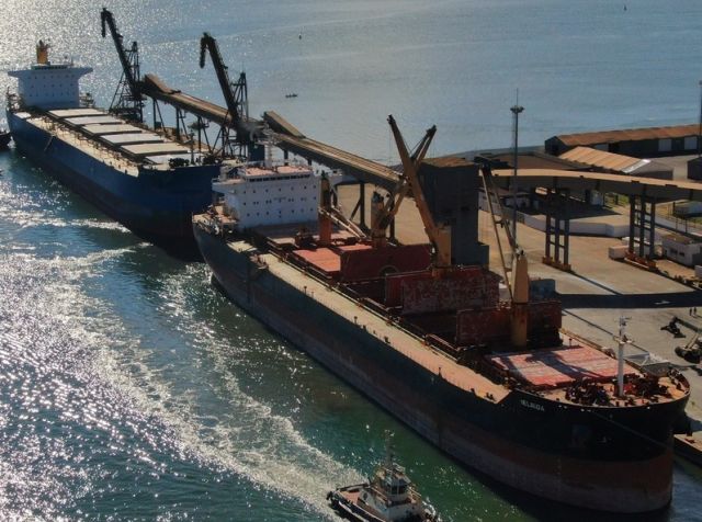 Brasil registra alta recorde em compras e exportações
