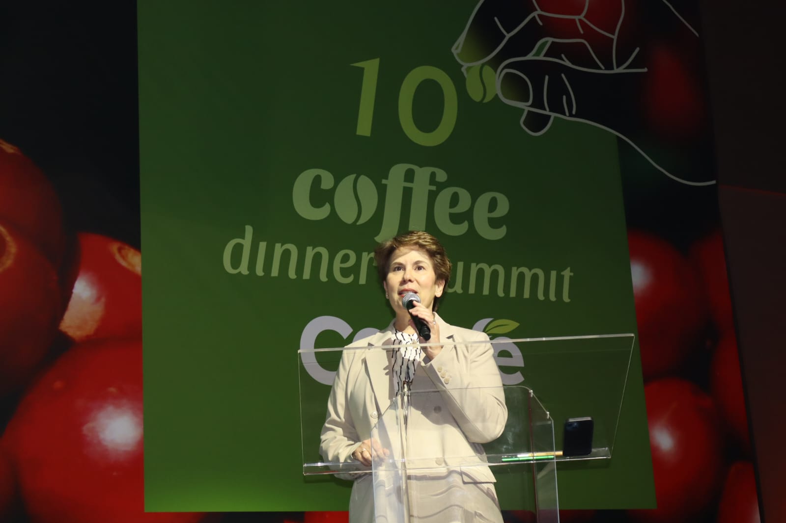 Brasil é referência mundial em sustentabilidade no café, afirma diretora da OIC