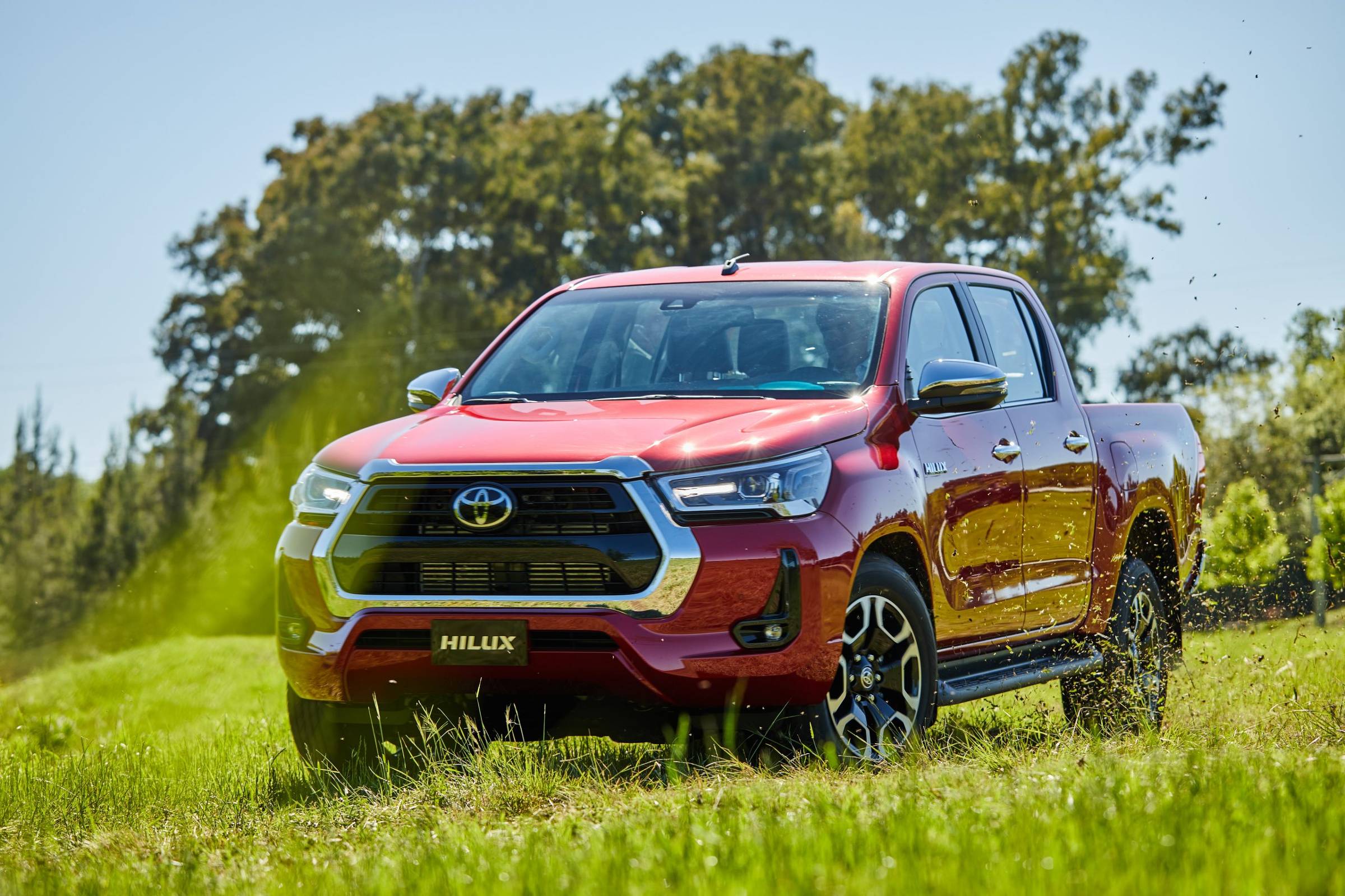 10 picapes mais vendidas no Brasil; Hilux no topo, Amarok derrapa
