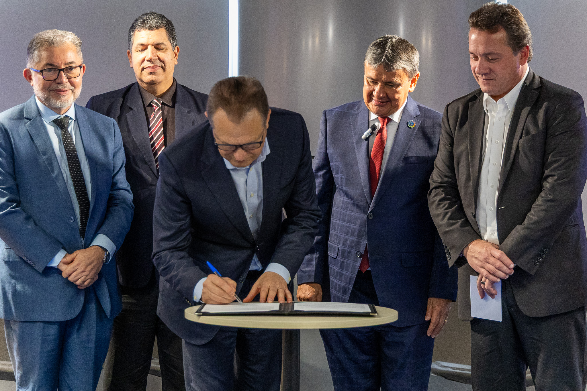 JBS e Governo Federal firmam convênio para gerar empregos a beneficiários do Bolsa Família