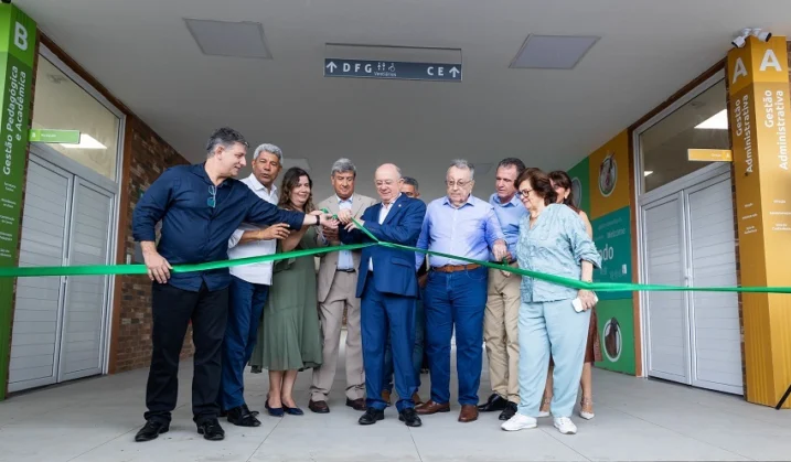 Senar inaugura Centro de Excelência em Zootecnia na Bahia