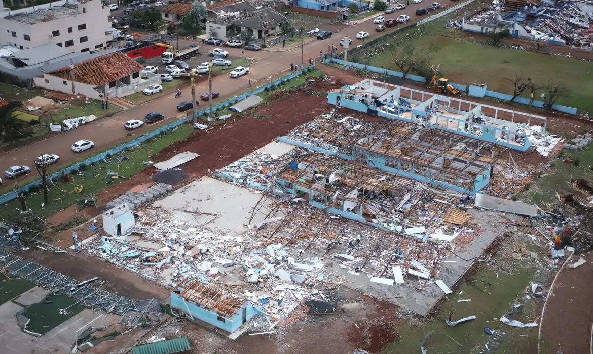 Mudanças climáticas elevam risco de tornados no Brasil