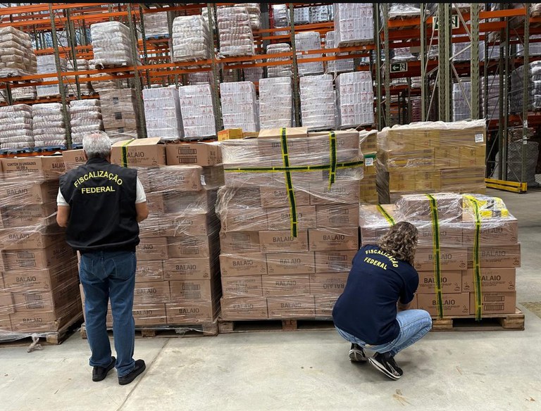 Operação apreende 21 toneladas de café irregular