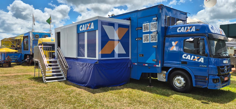 Caminhão Agro CAIXA reforça apoio a produtores rurais na Coopershow