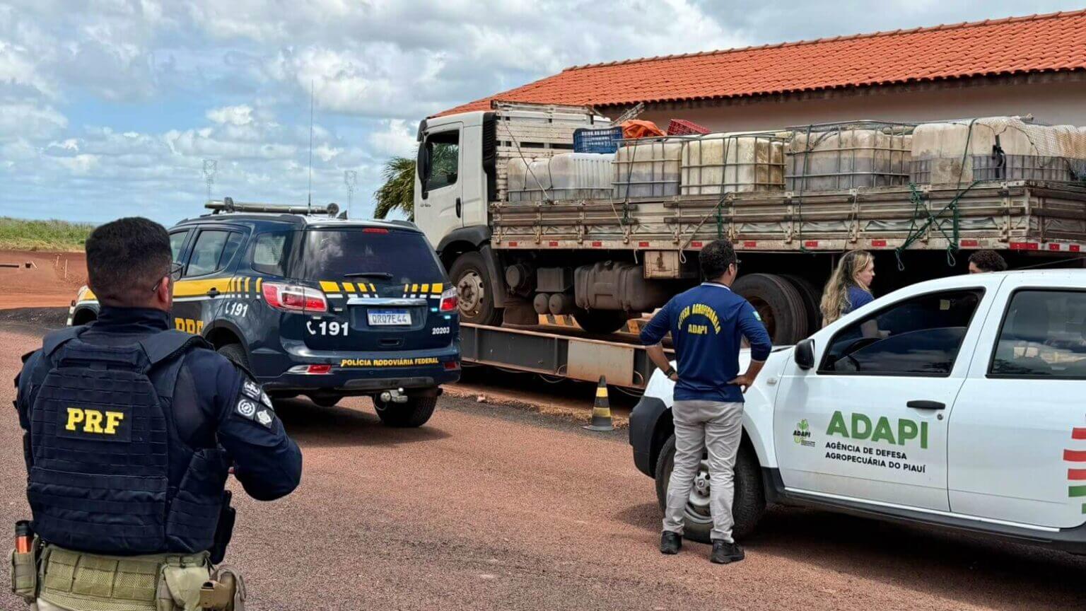 PRF flagra tilápia transportada em contêineres de ácido sulfúrico