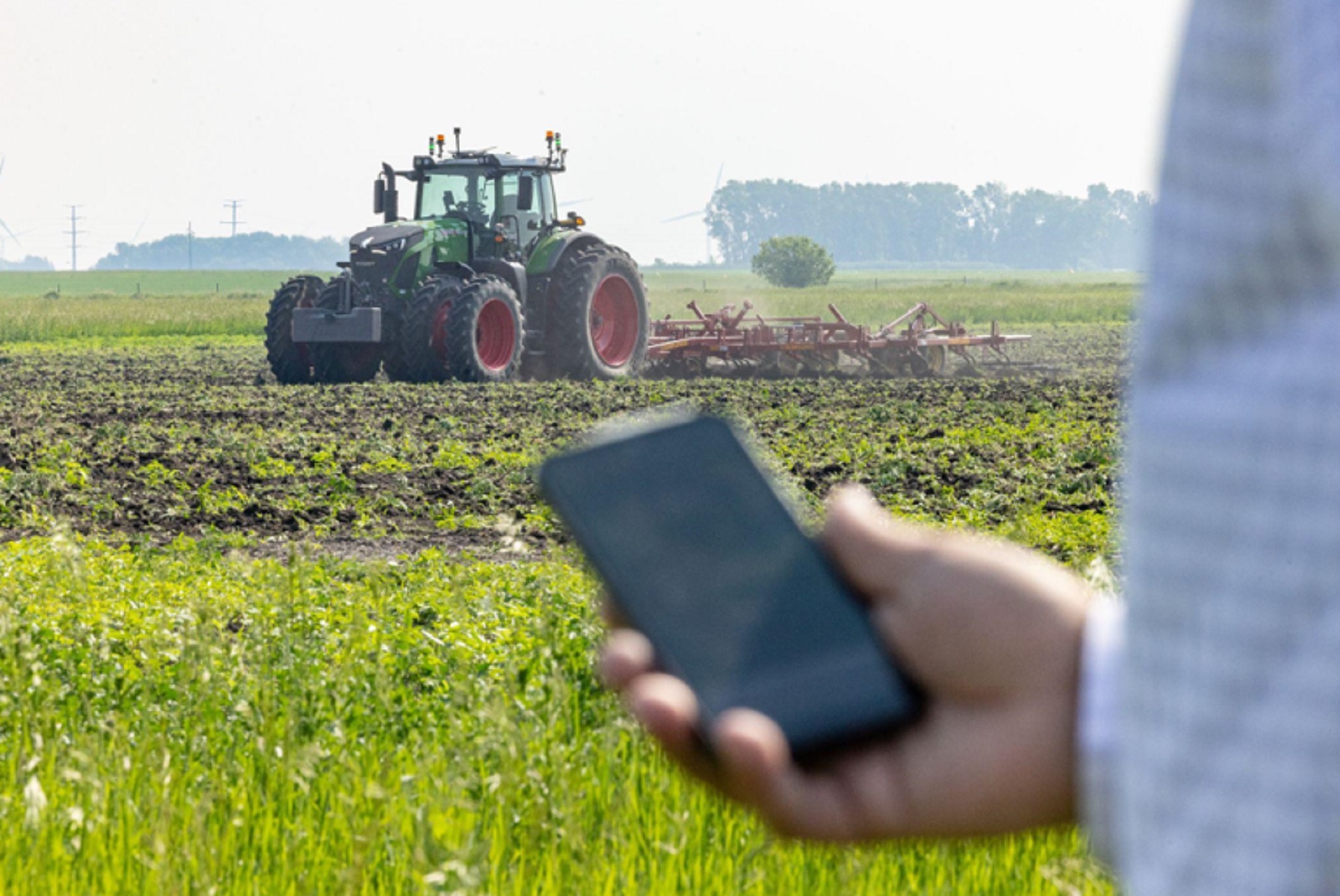 Trator sem motorista? Tecnologia já é realidade no agro