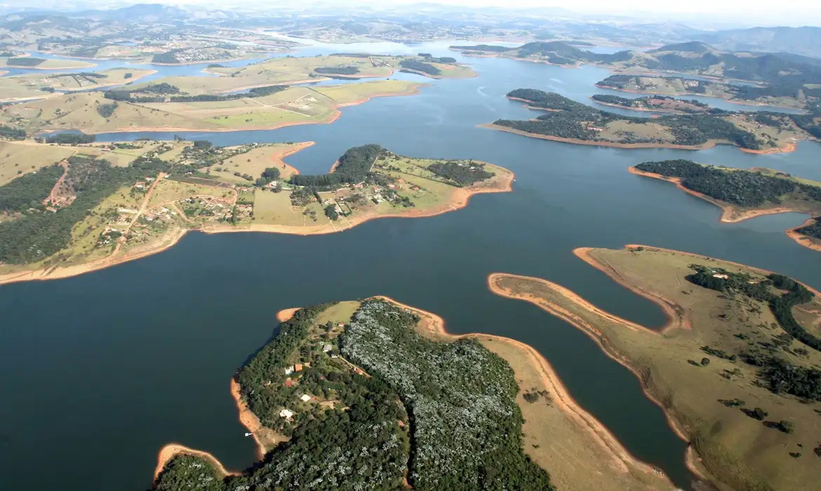 Volta da crise hídrica? Reservatórios da grande SP despencam para 55,3%