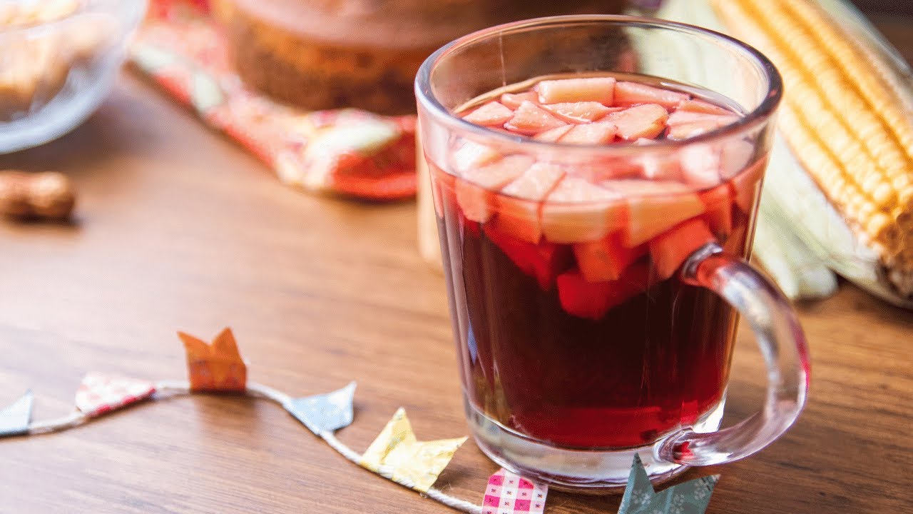 Vinho quente ou quentão? Saiba qual bebida junina pesa menos na dieta