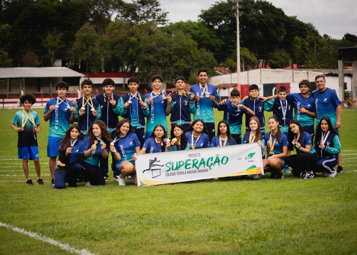 Do campo para o pódio: atletas de área rural conquistam 450 medalhas no atletismo