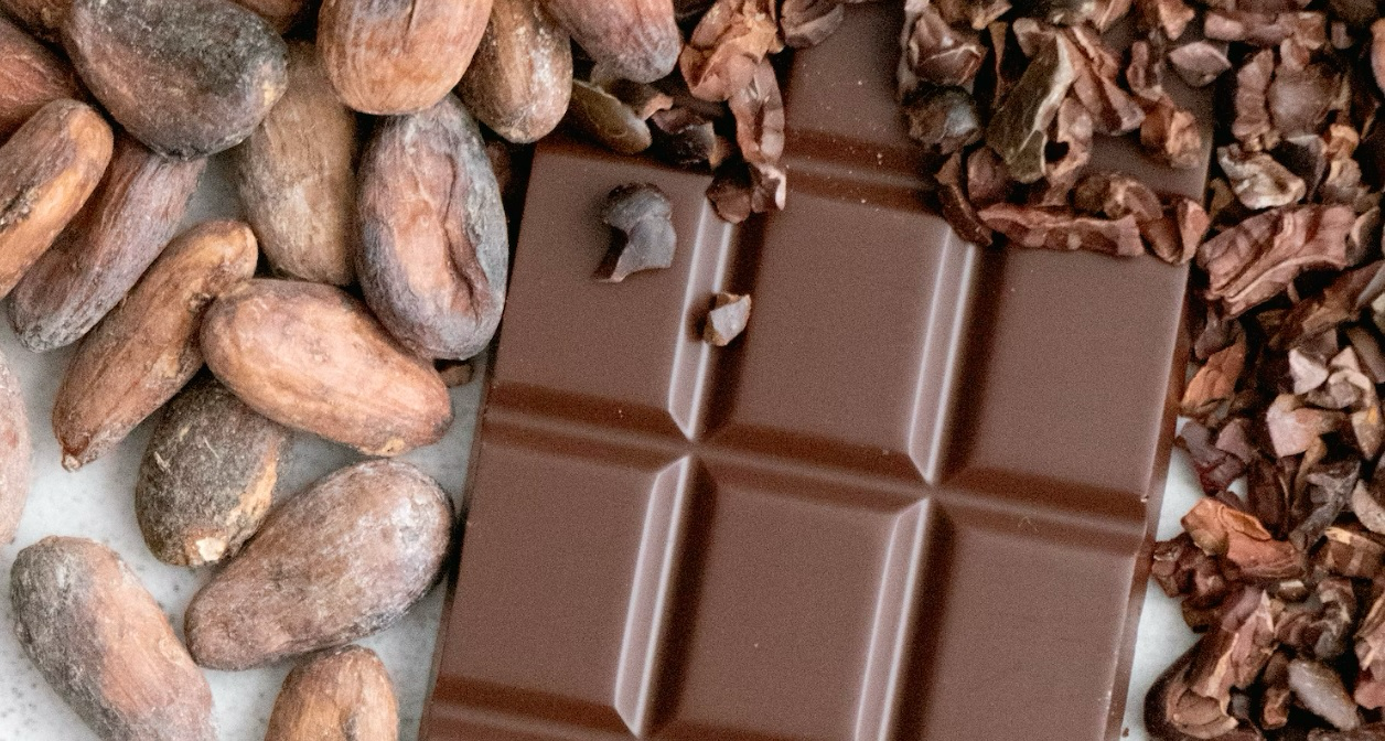 Alta do cacau impulsiona uso de tecnologia para garantir qualidade do chocolate
