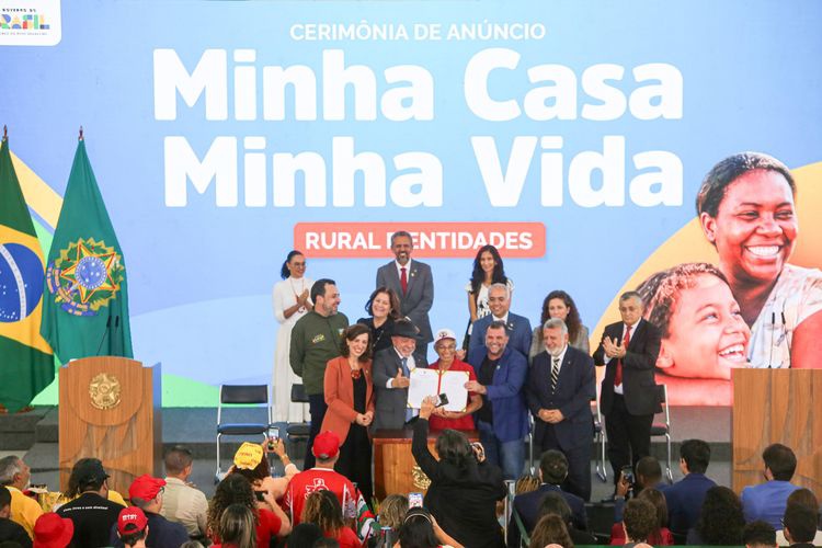 Governo libera R$ 1,12 bilhão para habitação na reforma agrária