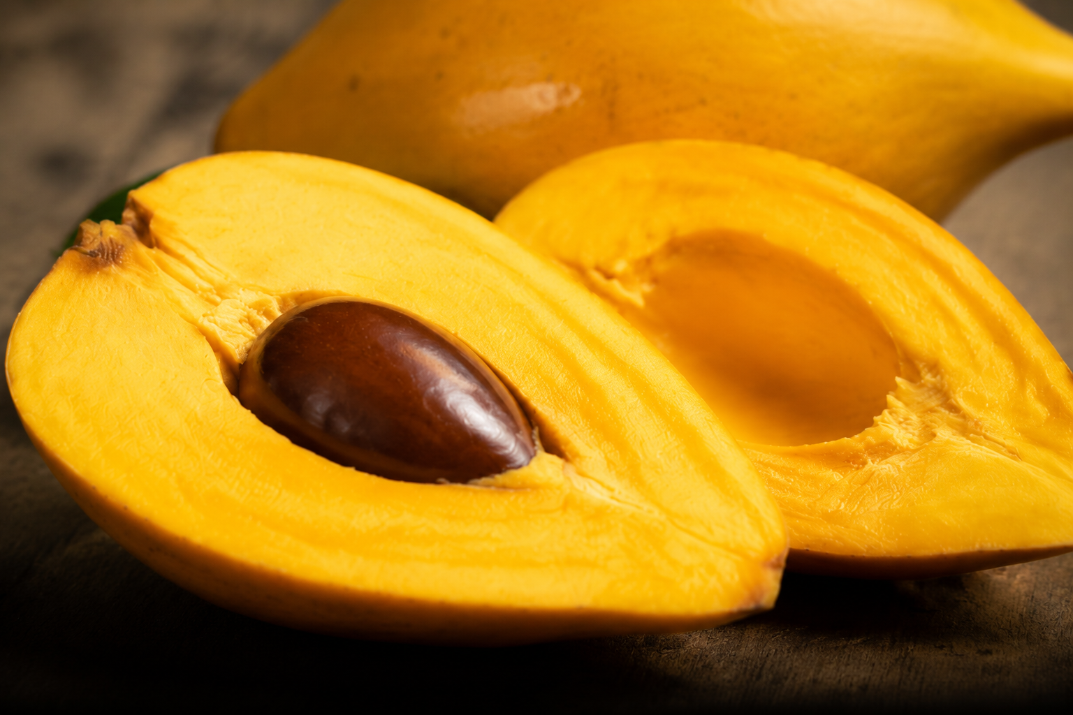 Conheça a “fruta de ouro” que tem sabor de pudim e encanta quem prova