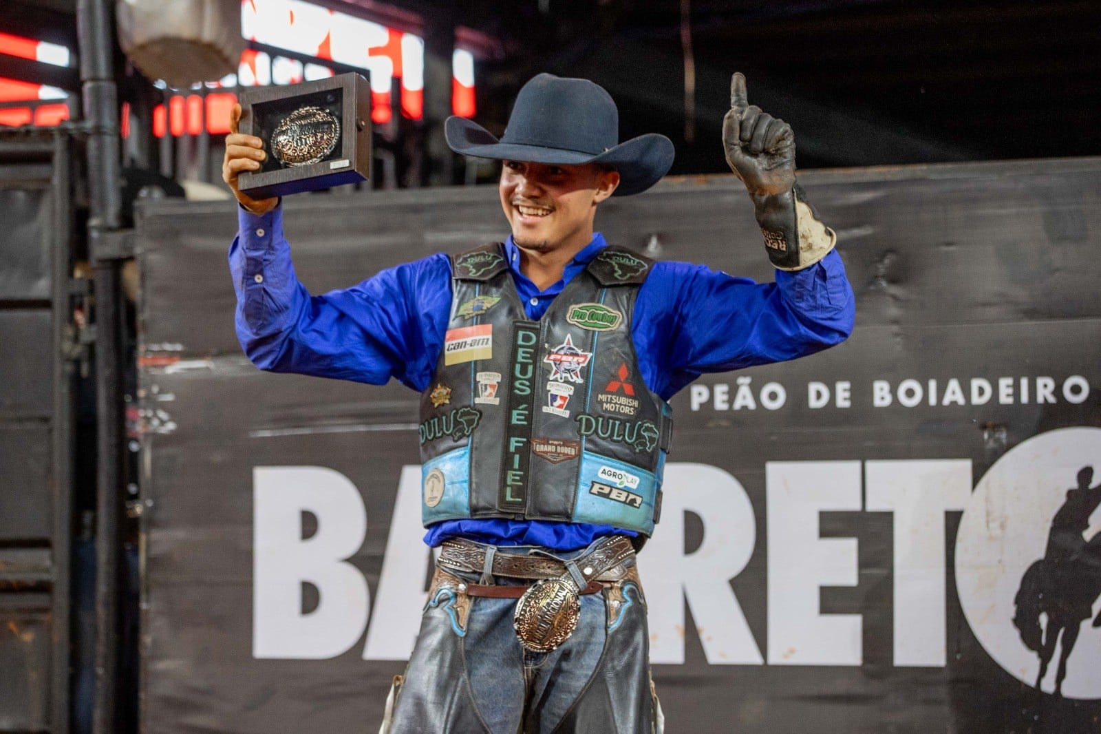 Barretos: Velasco se aproxima do bicampeonato nacional da PBR