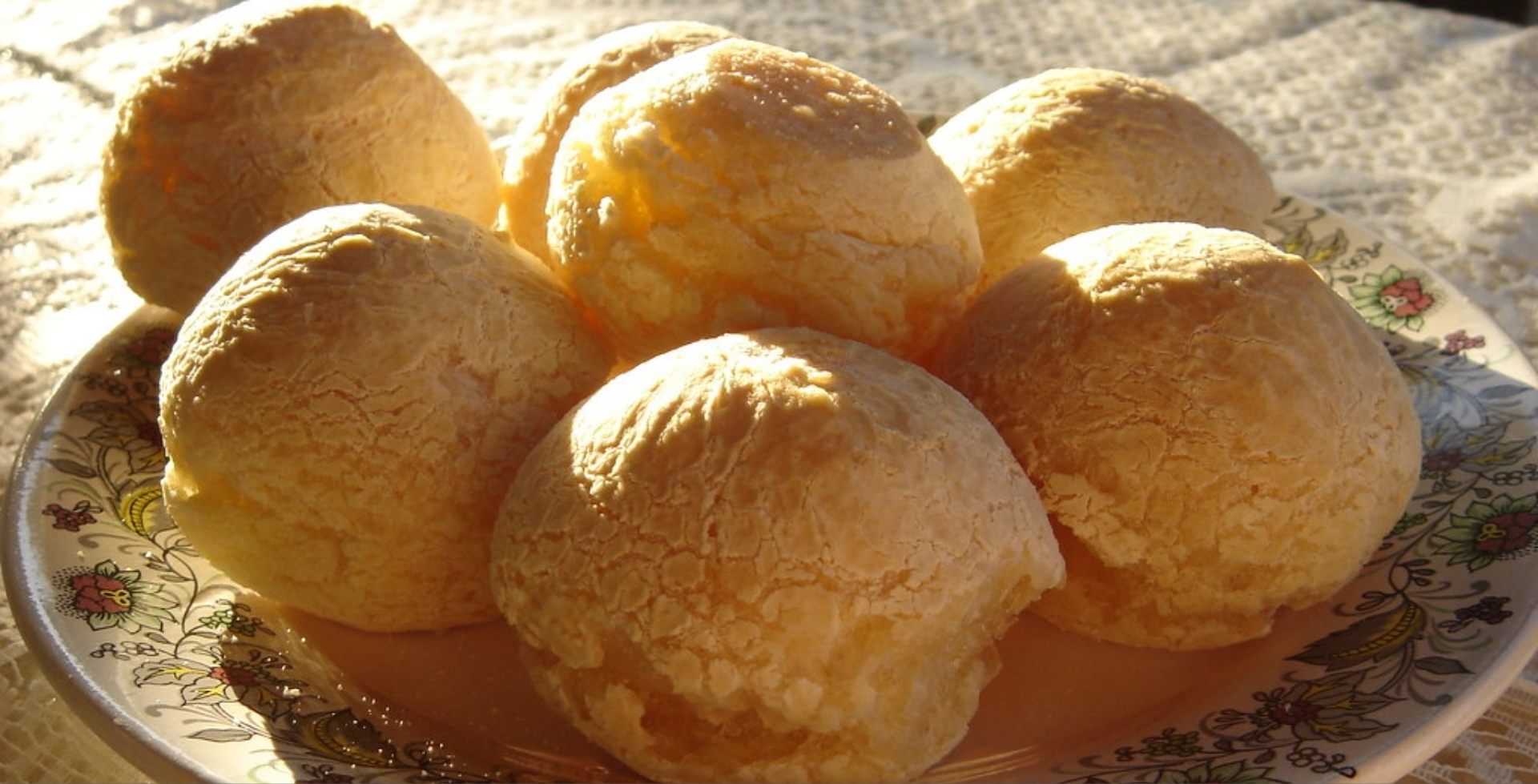 Hoje é o Dia do Pão de Queijo: conheça a história por trás da receita